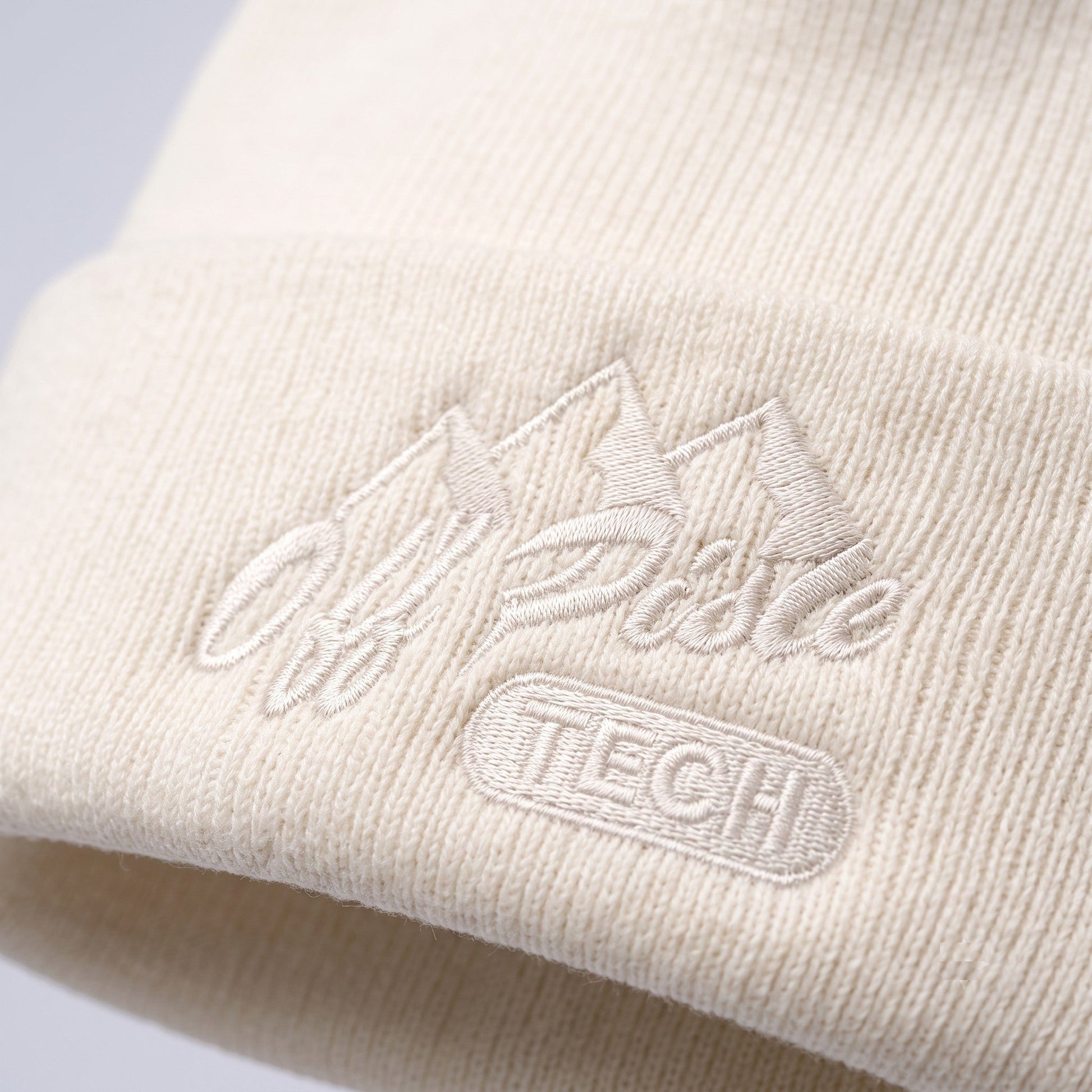 Off Piste Ski Beanie – Winter Hat in Beige, detail view — Off Piste Alpine Tech collection